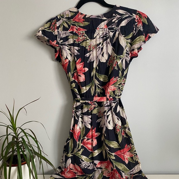 French Connection floral wrap mini dress - Picture 10 of 14